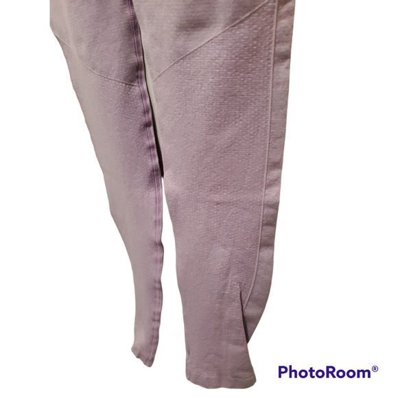 NWOT Light Purple Leggings 💜 - Picture 3 of 5